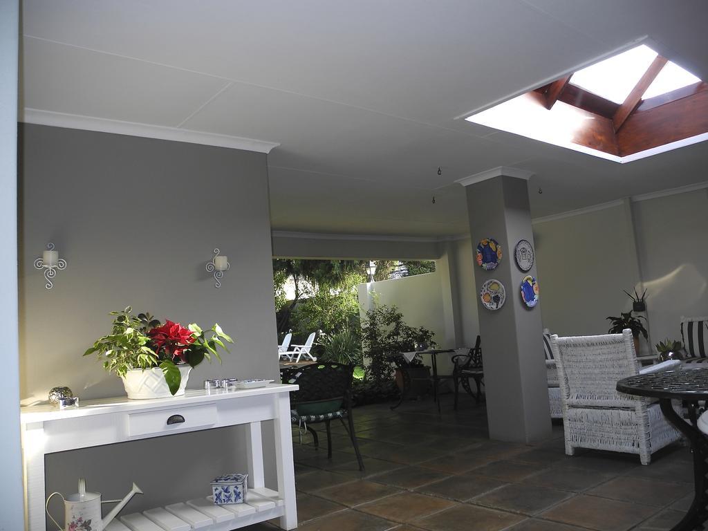 Rosebank Lodge Guesthouse By Claires Joanesburgo Exterior foto